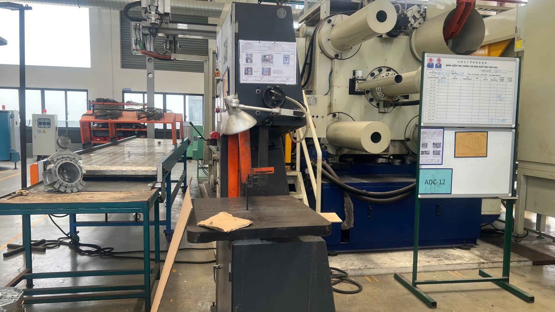 Aluminum die casting machine at Altop Precision Die Casting, an audited DEWIN partner factory in Vietnam