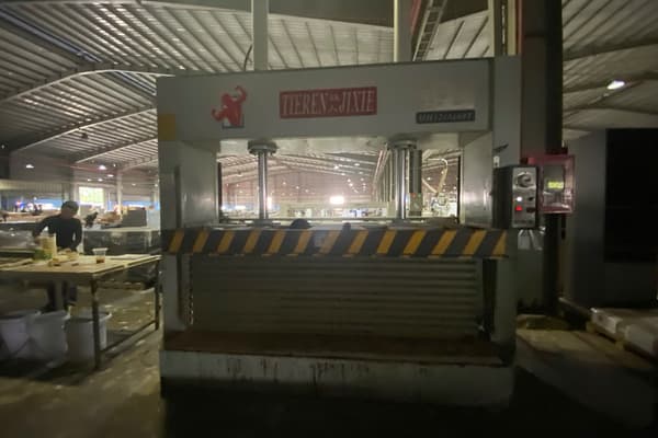 Cold Press Machine.