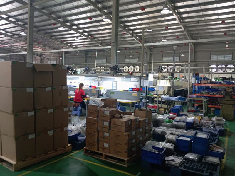 Production floor at Changzhi, a DEWIN-verified Vietnamese supplier facility