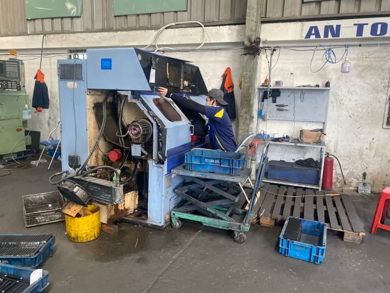 CNC milling machine at Alpha Fastener, an audited DEWIN partner factory in Vietnam